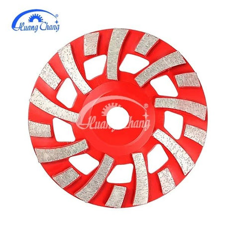 Huangchang bietet preisgünstige 7-Zoll-Diamantschleifscheiben (Standard oder individuell anpassbar) für die Bearbeitung von Beton, Terrazzo und Stein an.