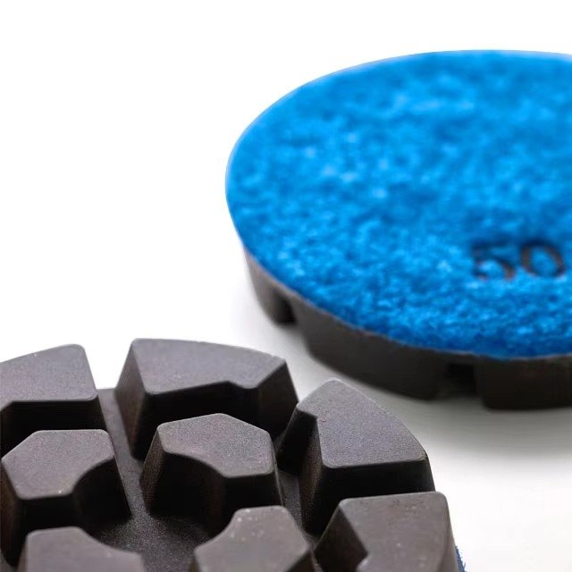 Pastiglie di lucidatura e disco di molatura ibridi a bagnomaria e a secco con legame resinoso diamantato per pavimenti in cemento con